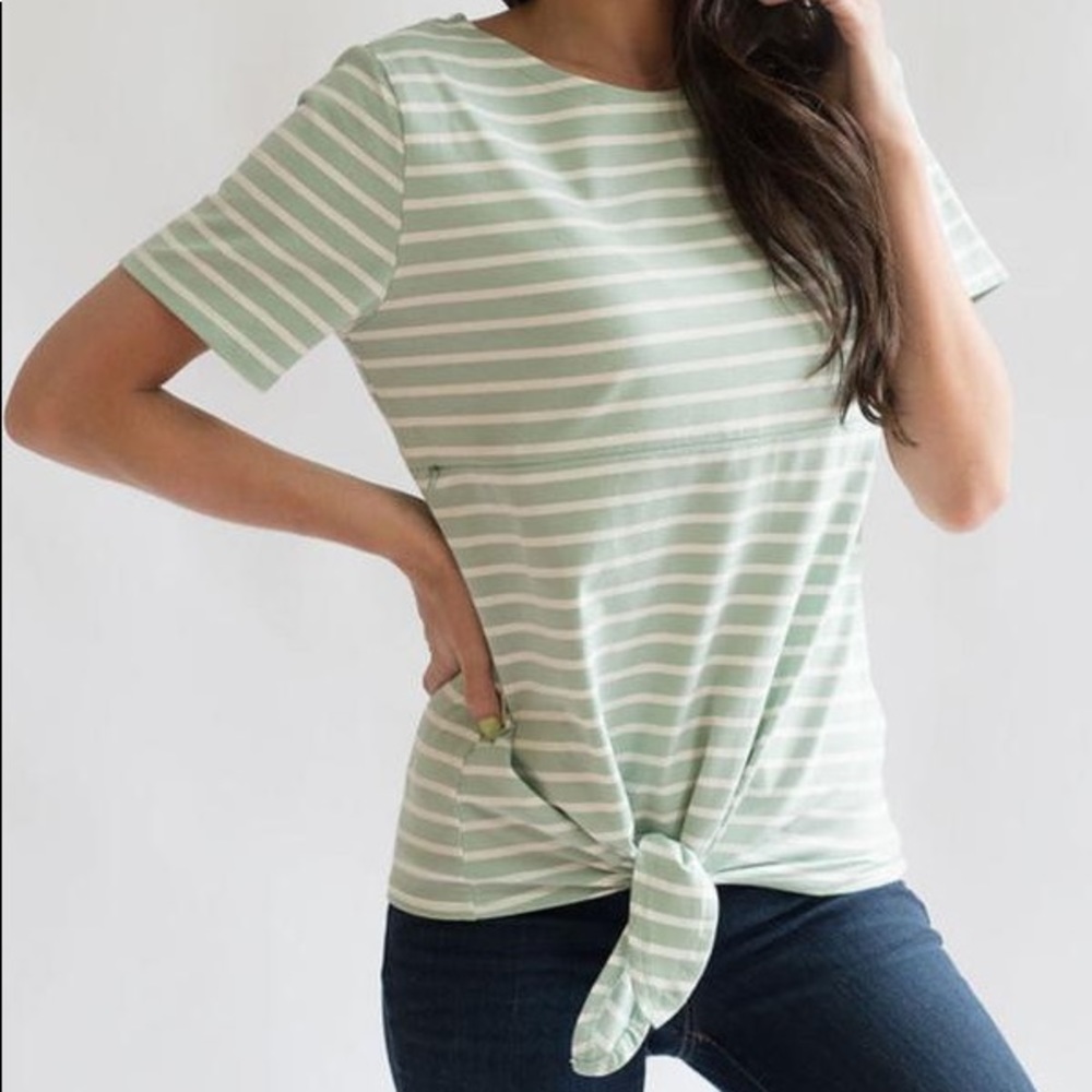 Nursing Queen Mint Zipper Top